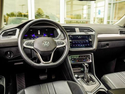 Used 2024 Volkswagen Tiguan Wolfsburg Edition image 15