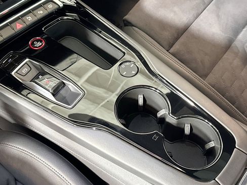 Used 2022 Audi e-tron GT Prestige w/ Prestige Package image 16