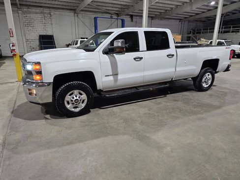 Used 2015 Chevrolet Silverado 2500 LT w/ Z71 Package, Off-Road AWD/4WD image 3