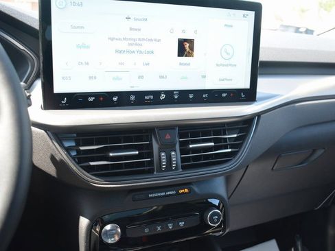 New 2025 Ford Escape SE FWD image 14