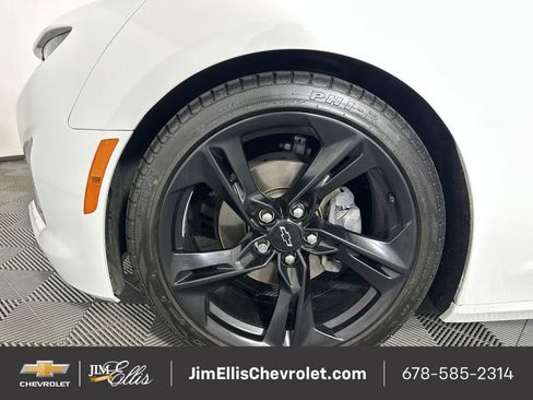 Certified 2020 Chevrolet Camaro LT image 32