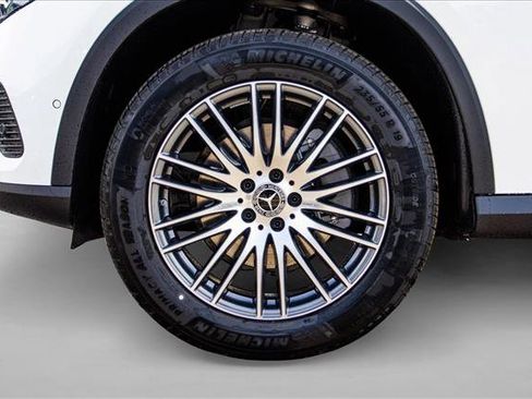 New 2026 Mercedes-Benz GLC 300 4MATIC image 9