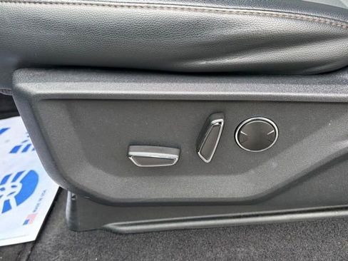 Used 2024 Ford F150 Lightning Lariat image 17