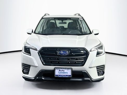 Used 2023 Subaru Forester Premium AWD/4WD image 2