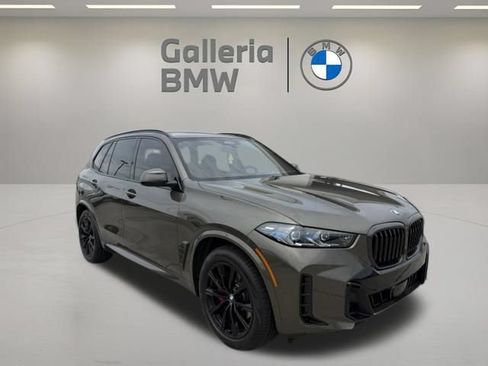 Used 2025 BMW X5 xDrive40i w/ M Sport Package AWD/4WD image 4