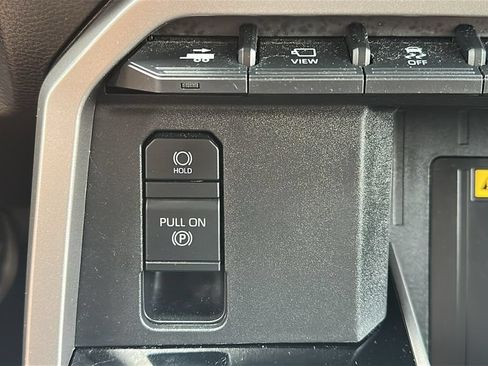 Used 2024 Toyota Tundra Limited AWD/4WD image 27