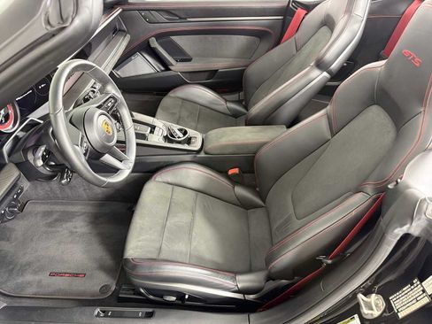 Used 2022 Porsche 911 Carrera GTS RWD image 9