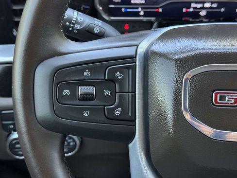Used 2025 GMC Sierra 2500 SLE w/ SLE Value Package; AWD/4WD image 11