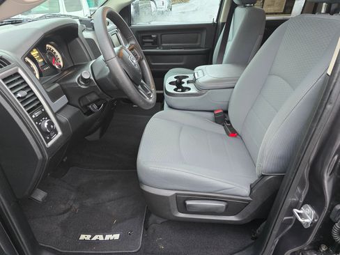 Used 2017 RAM 1500 Express image 25