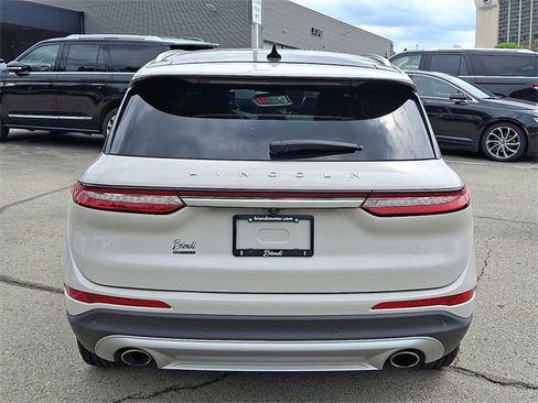 Used 2022 Lincoln Corsair AWD w/ Premium Package image 5