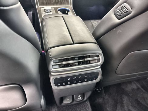 Used 2025 Genesis GV80 3.5T Prestige AWD/4WD image 23