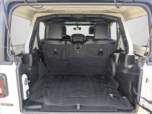 Used 2021 Jeep Wrangler Unlimited Rubicon AWD/4WD image 6