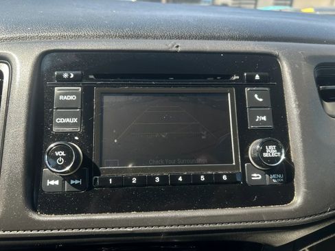 Used 2017 Honda HR-V LX image 24