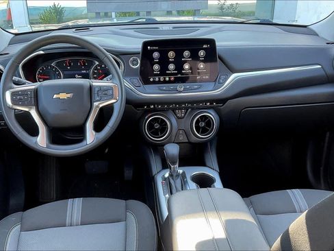 Certified 2025 Chevrolet Blazer LT FWD image 15