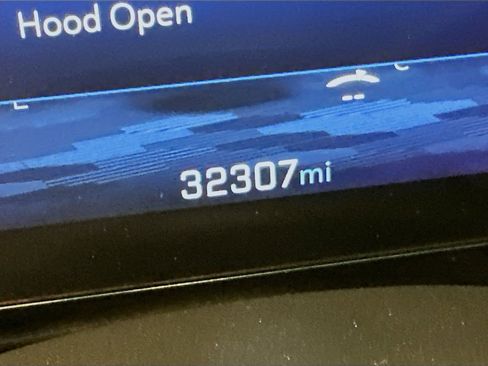 Used 2025 Chevrolet Equinox LT w/ Convenience Package II image 19