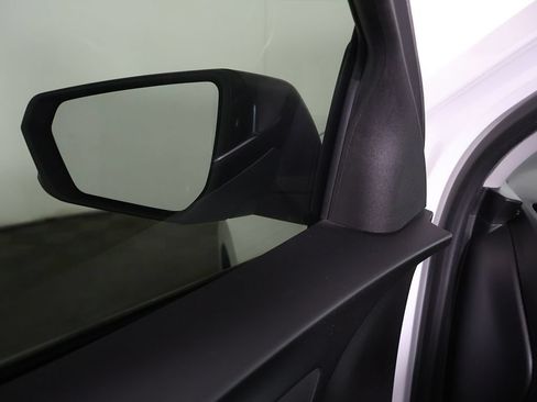 Used 2019 Chevrolet Equinox LS AWD/4WD image 31