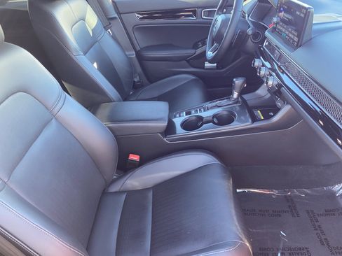 Used 2023 Honda Civic Sport Touring image 9