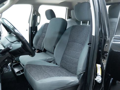 Used 2018 RAM 2500 Big Horn image 32