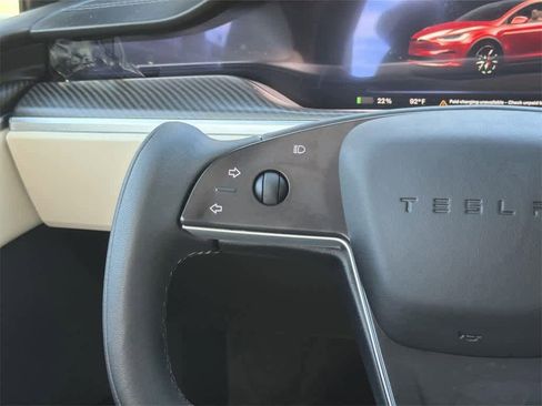 Used 2023 Tesla Model X Plaid image 11