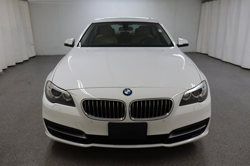 Used 2014 BMW 528i xDrive Sedan AWD/4WD image 2