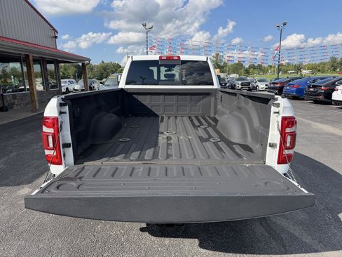 Used 2024 RAM 3500 Tradesman w/ Chrome Appearance Group AWD/4WD image 6