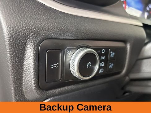 Used 2023 Ford Explorer XLT w/ Equipment Group 202A AWD/4WD image 9