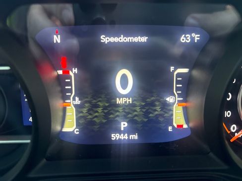 Used 2025 Jeep Wrangler Unlimited Rubicon image 19