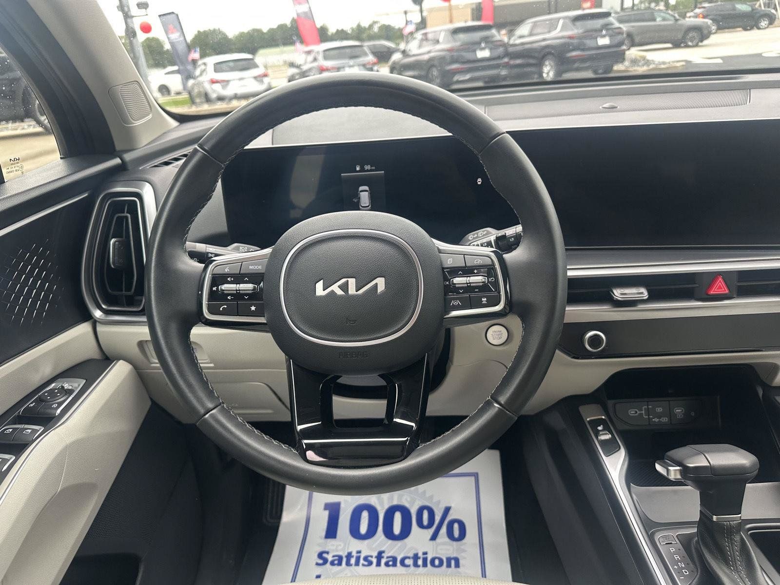 Used 2025 Kia Sorento S FWD image 33
