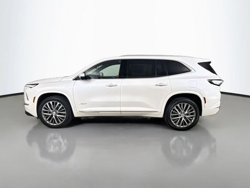 Used 2025 Buick Enclave Avenir w/ Trailering Package, 5000 lbs. AWD/4WD image 4