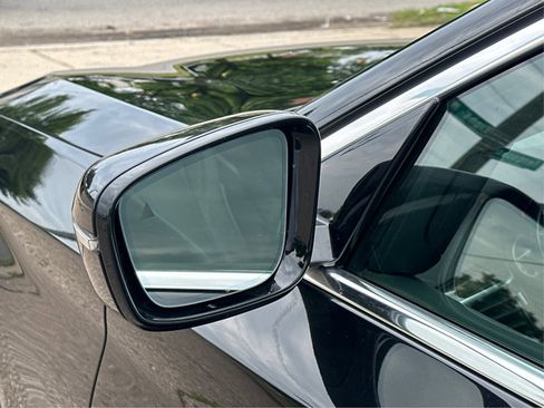 Used 2018 BMW 530i xDrive image 28