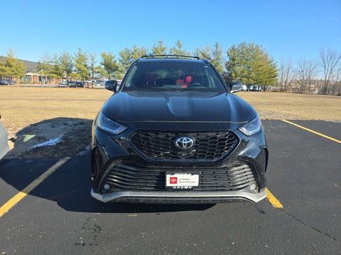 Used 2022 Toyota Highlander XSE image 2