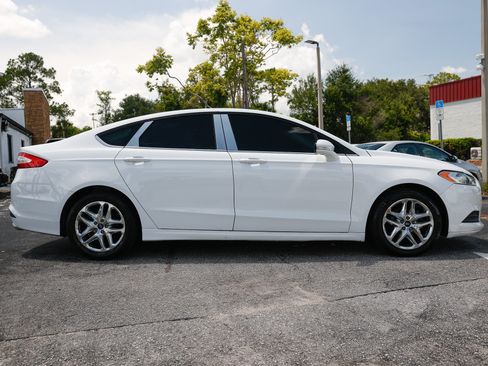 Used 2016 Ford Fusion SE FWD image 17