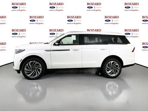 New 2026 Lincoln Navigator Reserve AWD/4WD image 5