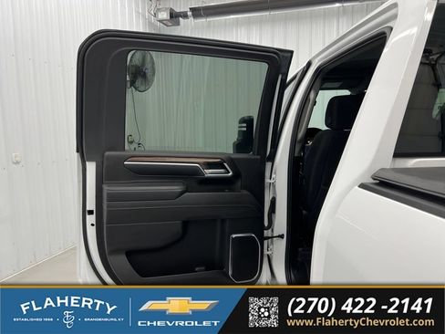 Used 2025 Chevrolet Silverado 2500 LT AWD/4WD image 10
