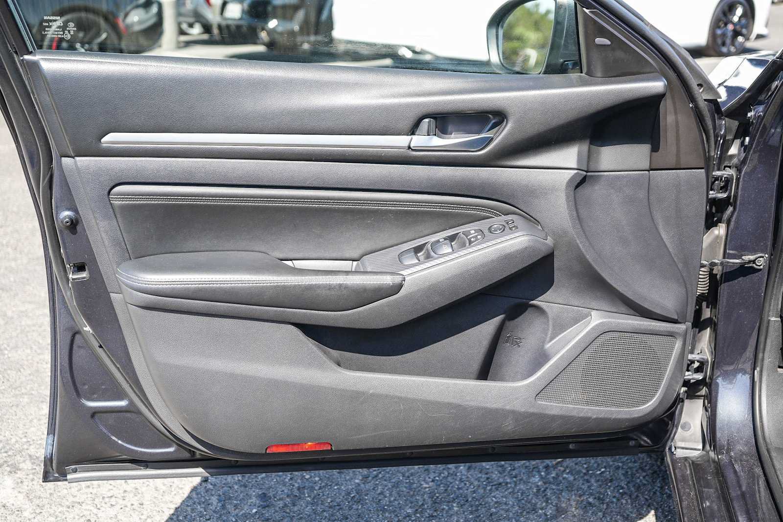 Used 2019 Nissan Altima 2.5 SL FWD image 24