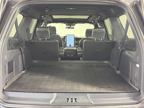 Used 2024 Ford Expedition Max Platinum AWD/4WD image 27
