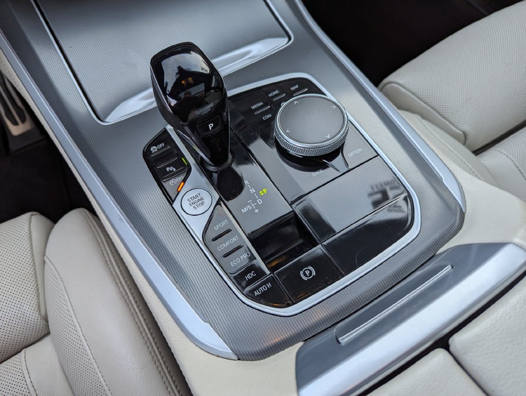 Used 2022 BMW X5 M50i AWD/4WD image 27