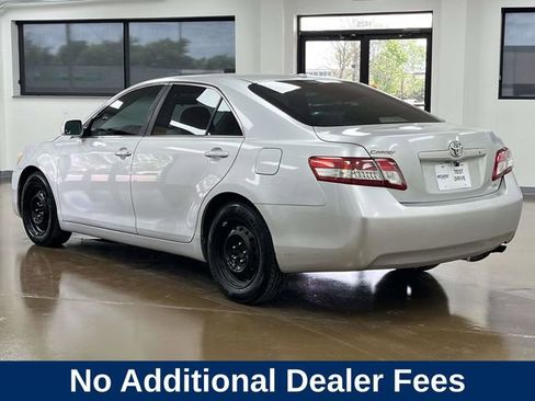 Used 2011 Toyota Camry LE FWD image 8