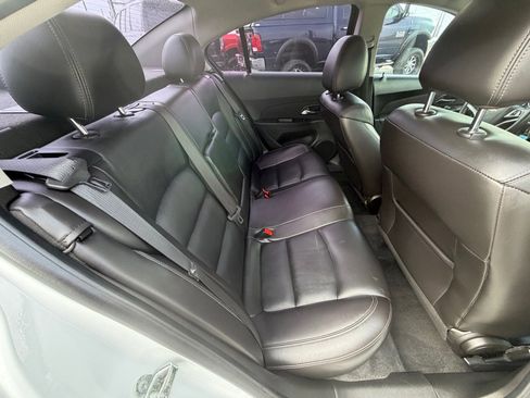 Used 2014 Chevrolet Cruze LT w/ RS Package image 8