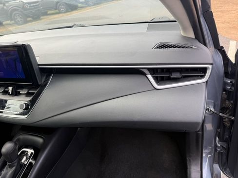 Used 2023 Toyota Corolla LE image 30