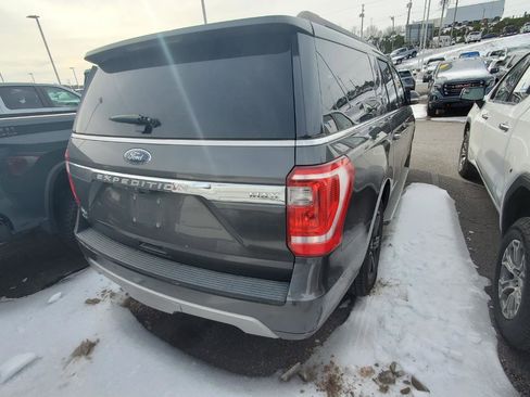 Used 2020 Ford Expedition Max XLT w/ Equipment Group 202A image 10