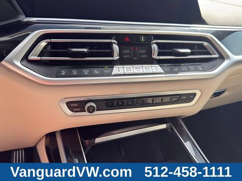 Used 2021 BMW X7 xDrive40i w/ Premium Package AWD/4WD image 18