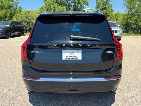 Certified 2025 Volvo XC90 B5 Ultra AWD/4WD image 3