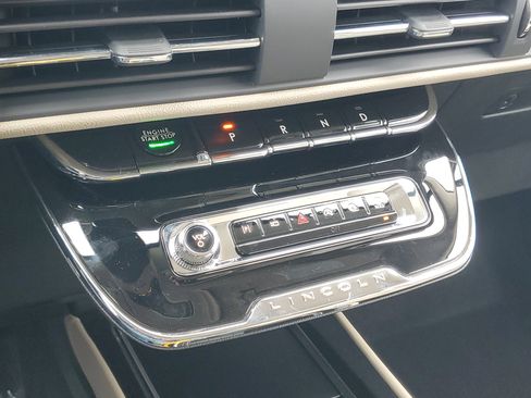 New 2026 Lincoln Corsair Premiere image 21