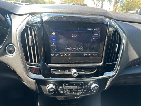 Used 2024 Chevrolet Traverse RS FWD image 18