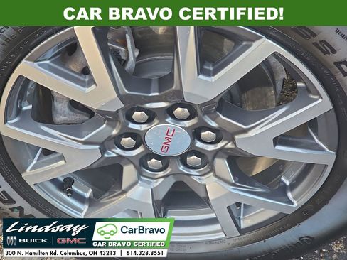 Certified 2023 GMC Acadia SLT w/ Preferred Package image 32