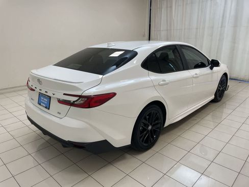 Used 2025 Toyota Camry SE FWD image 26