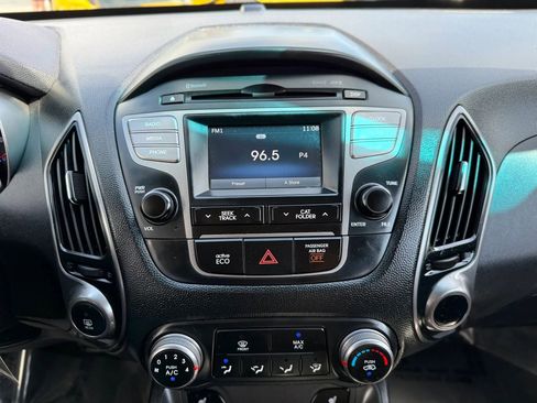 Used 2014 Hyundai Tucson SE AWD/4WD image 30
