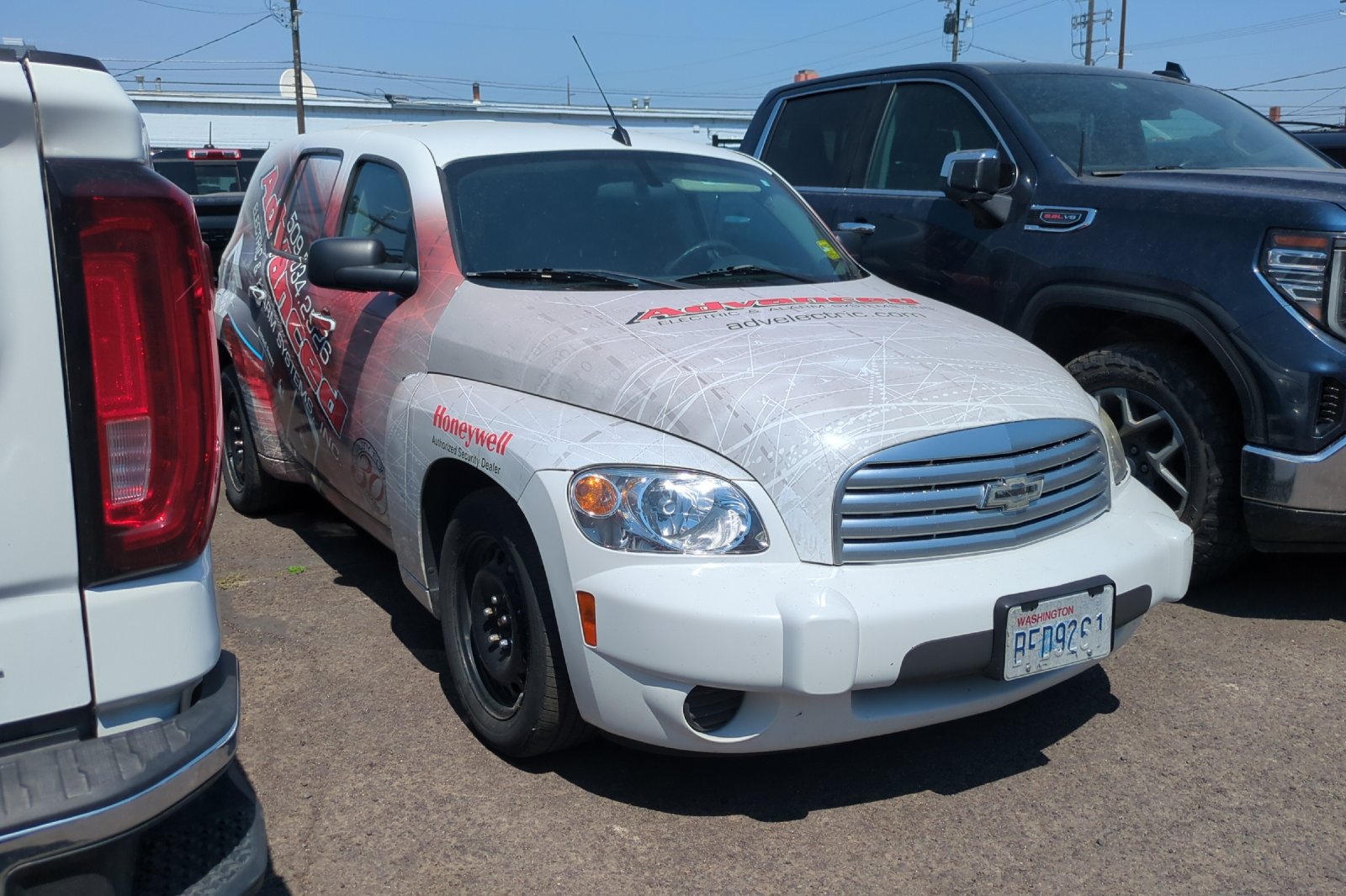 Used 2010 Chevrolet HHR LS FWD image 2