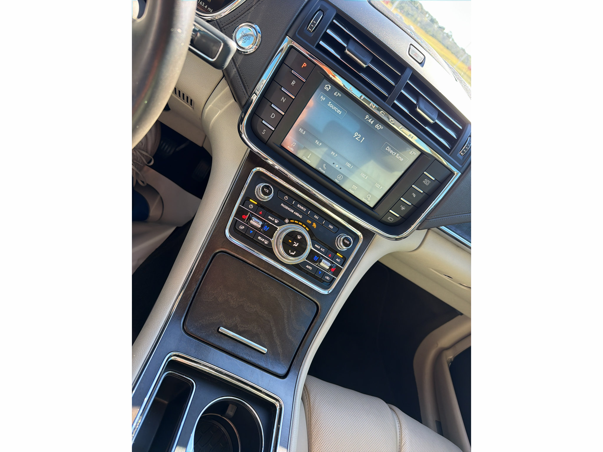 Used 2019 Lincoln Continental Reserve FWD image 19